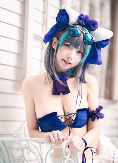 欧美大胸美人_BD韩语动漫在线观看