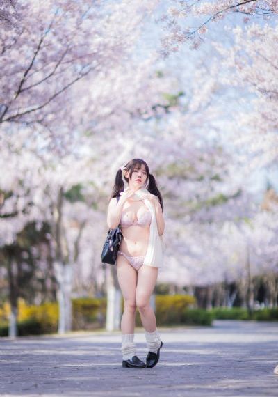 欧美复古胸针_超清免费播放